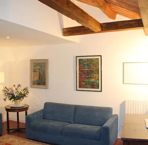 Apartman Sarai Velence