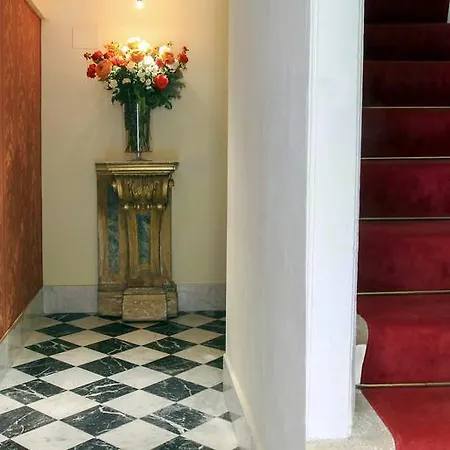 Sarai Apartment *