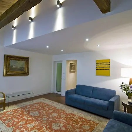 Apartman Sarai *