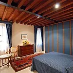 Sarai Apartment *